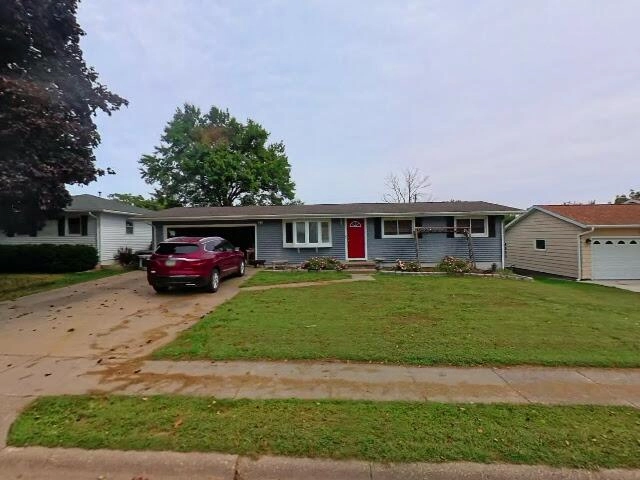 House image located at Clinton, IA 52732