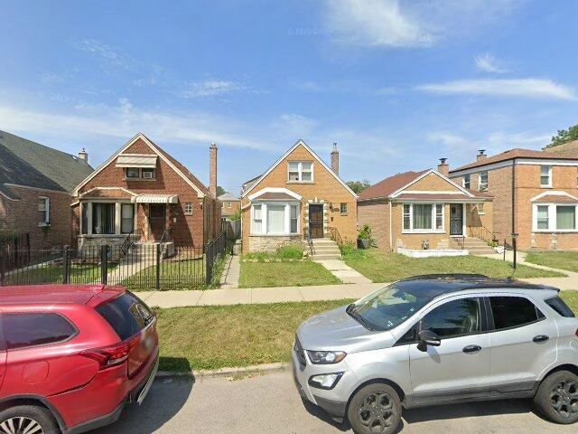 House image located at Chicago, IL 60628
