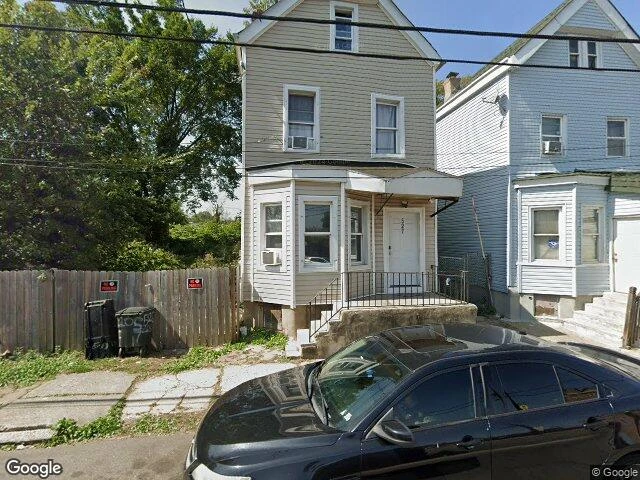House image located at Newark, NJ 07103