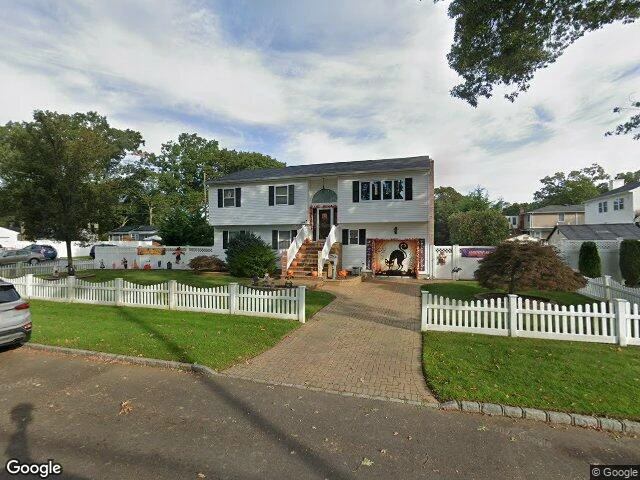 House image located at West Islip, NY 11795