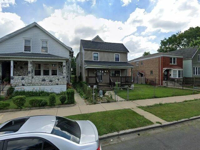 House image located at Chicago, IL 60620