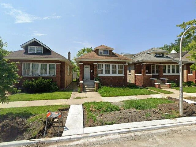 House image located at Chicago, IL 60630