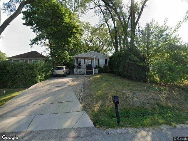 House image located at Round Lake, IL 60073