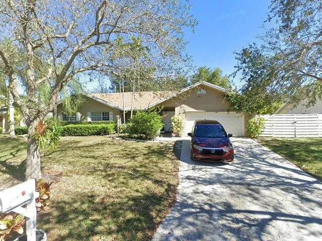 House image located at Miami, FL 33196