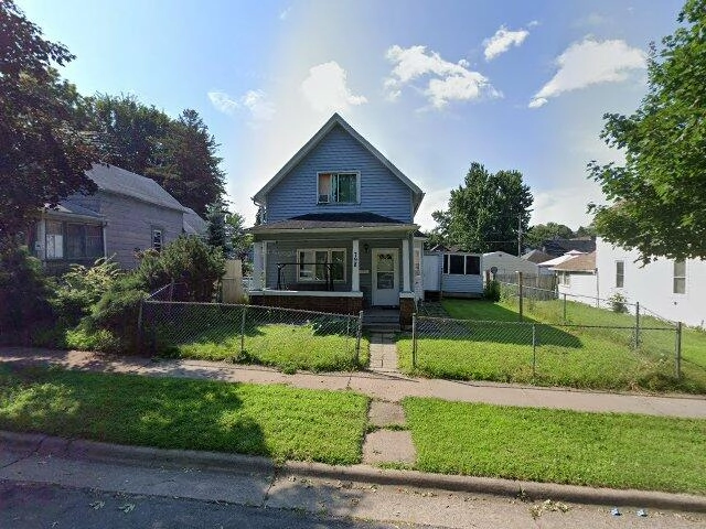 House image located at Saint Paul, MN 55106