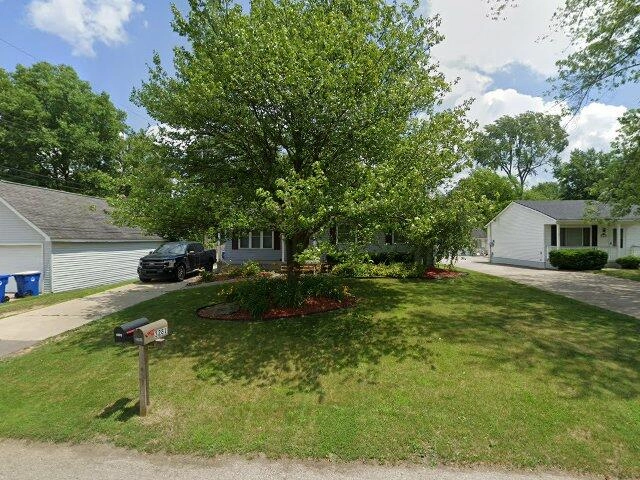 House image located at Waterford, MI 48329