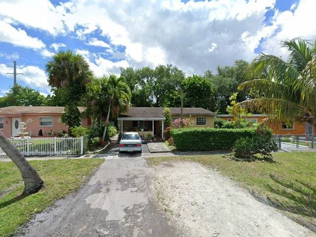 House image located at Miami, FL 33162