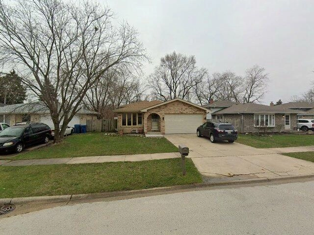 House image located at Alsip, IL 60803