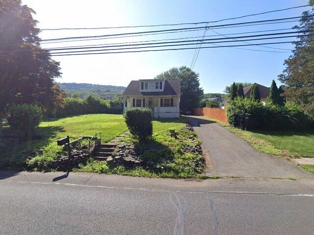 House image located at Meriden, CT 06450