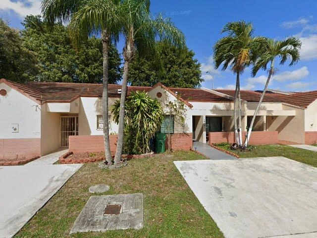 House image located at Miami, FL 33196