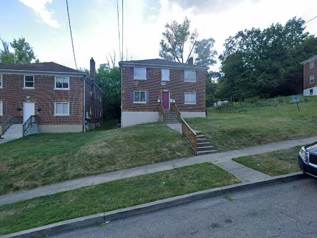 House image located at Cincinnati, OH 45211