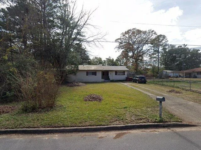 House image located at Crestview, FL 32536