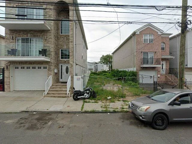 House image located at Newark, NJ 07114