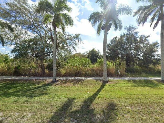 House image located at Fort Myers, FL 33905