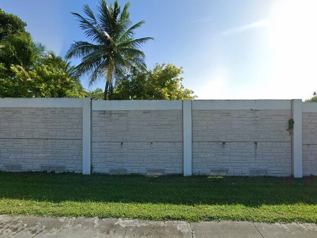 House image located at Miami, FL 33189