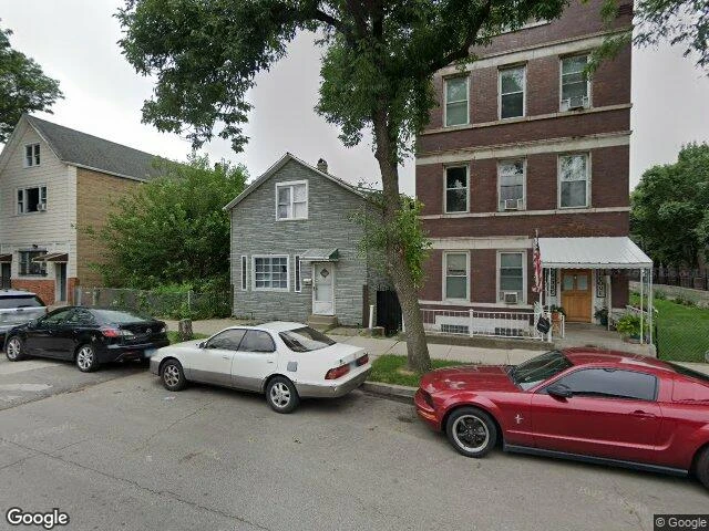 House image located at Chicago, IL 60609