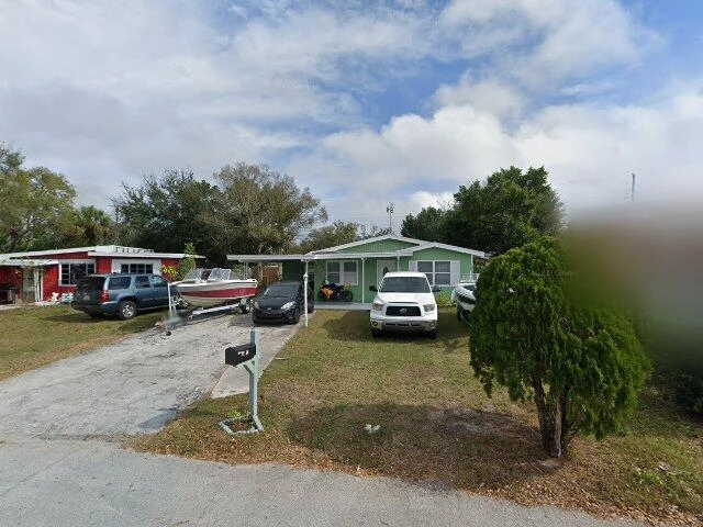 House image located at Saint Petersburg, FL 33714