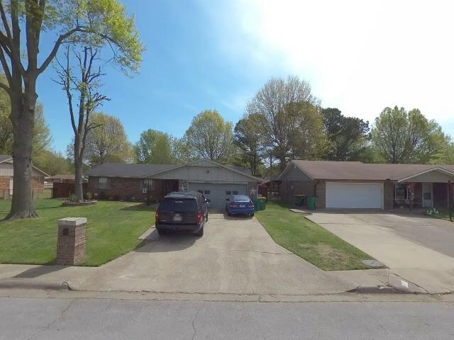 House image located at Springdale, AR 72762