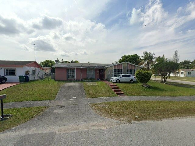 House image located at Miami, FL 33157