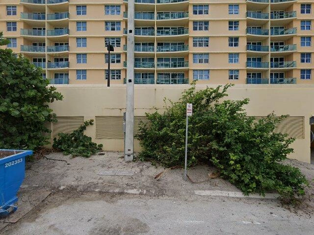 House image located at Hollywood, FL 33019
