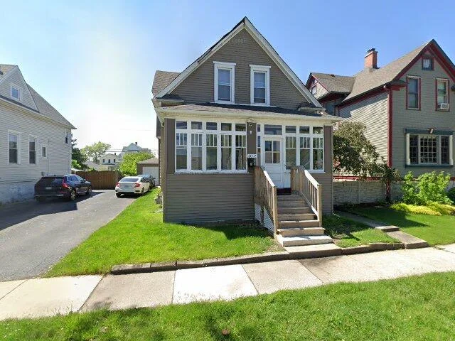 House image located at Lyons, IL 60534