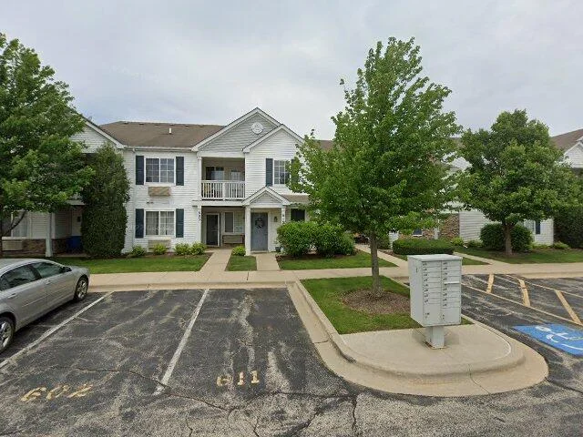 House image located at Carpentersville, IL 60110