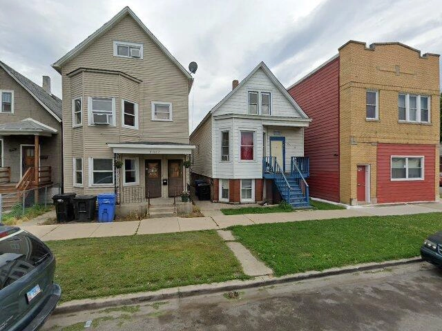 House image located at Chicago, IL 60609