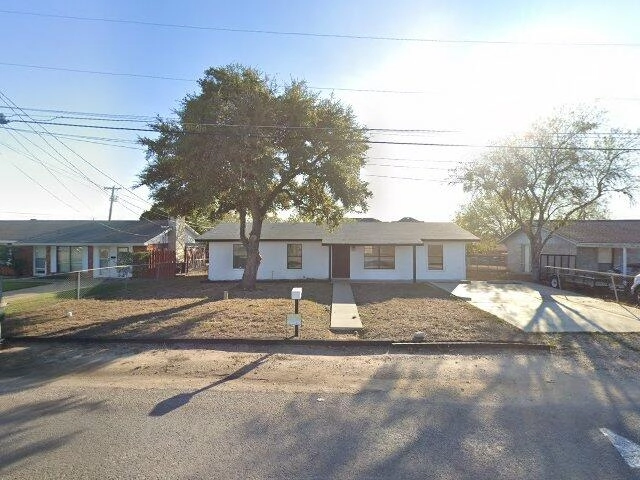 House image located at Cuero, TX 77954