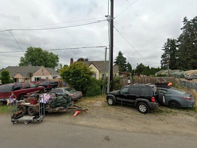 House image located at Salem, OR 97303