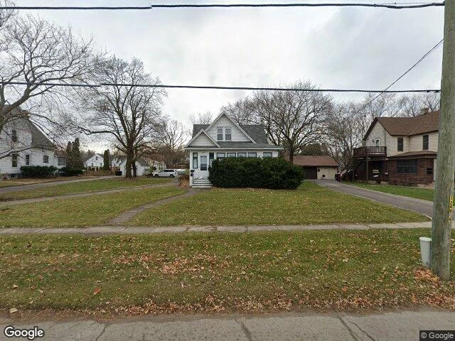 House image located at Woodstock, IL 60098