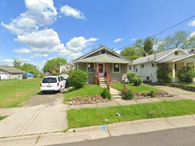 House image located at Akron, OH 44311