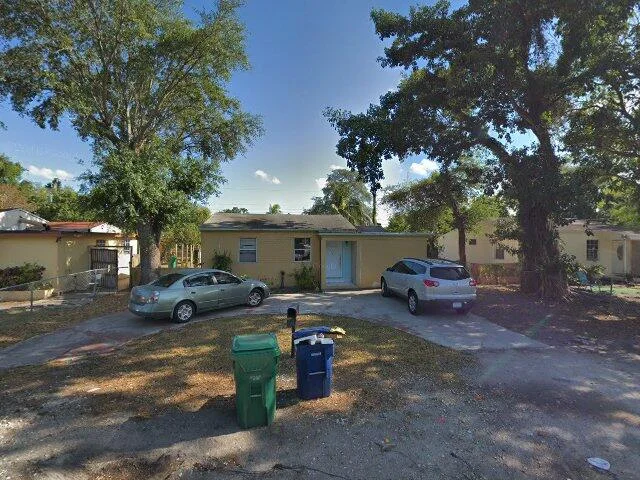 House image located at Miami, FL 33162