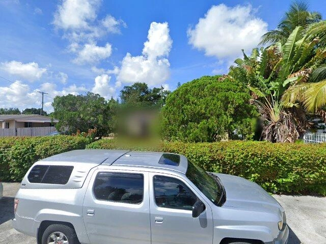 House image located at Miami, FL 33167