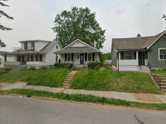 House image located at Saint Louis, MO 63109
