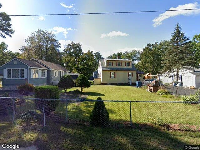 House image located at Tewksbury, MA 01876