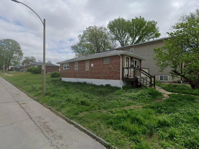 House image located at Saint Louis, MO 63111