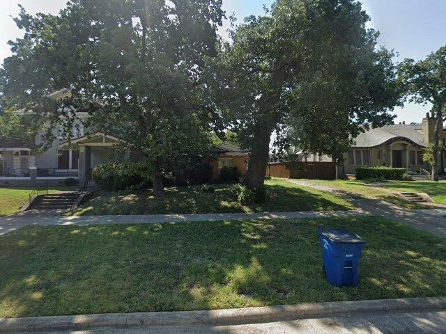 House image located at Dallas, TX 75215