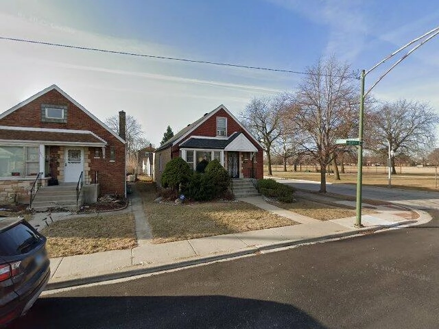 House image located at Chicago, IL 60652