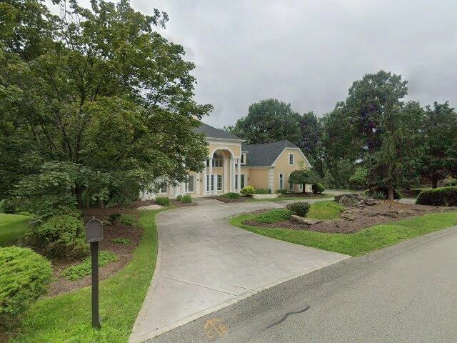 House image located at Gibsonia, PA 15044