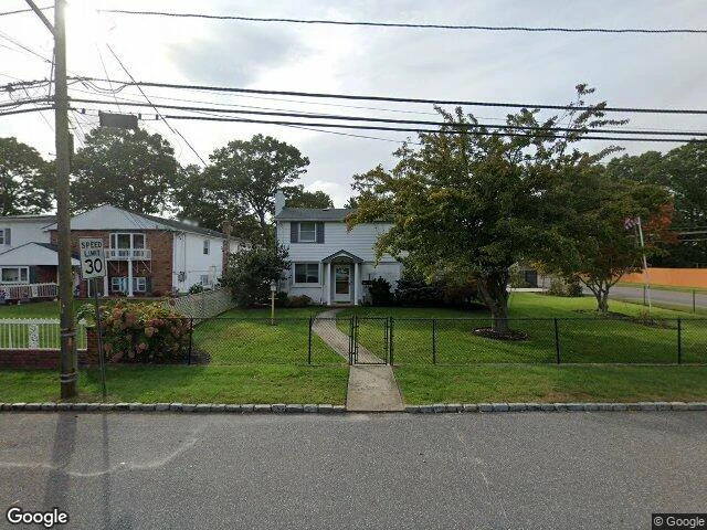 House image located at West Islip, NY 11795