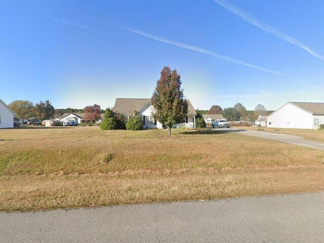 House image located at Teachey, NC 28464