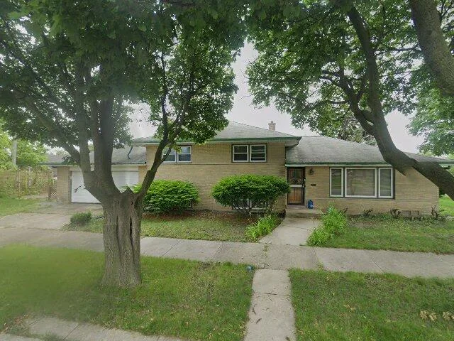 House image located at Chicago, IL 60628
