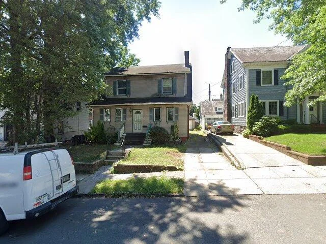 House image located at Newark, NJ 07112