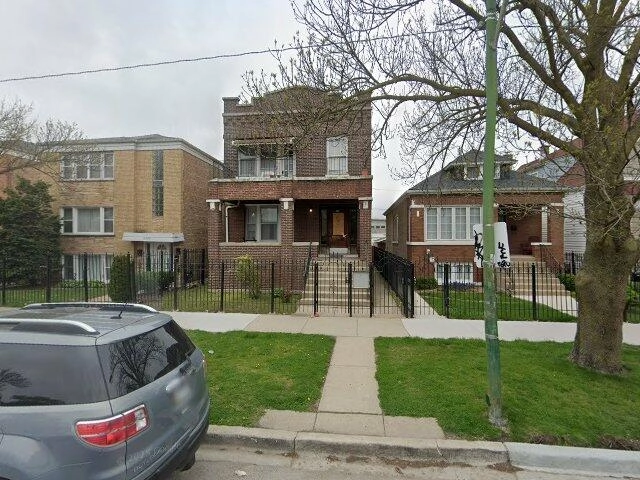 House image located at Chicago, IL 60639