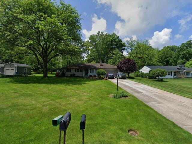 House image located at Akron, OH 44319