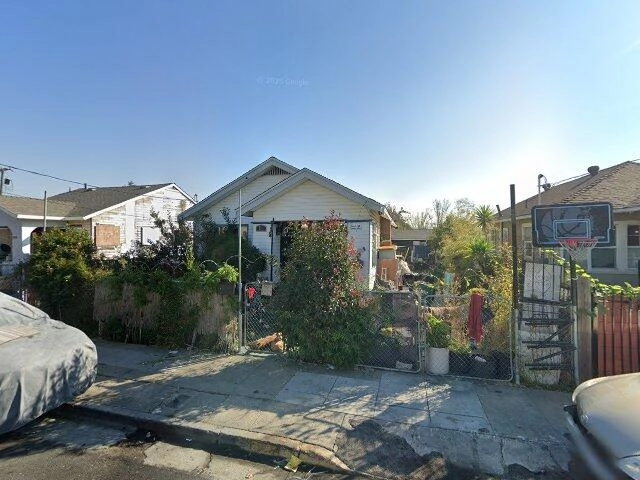 House image located at Oakland, CA 94621