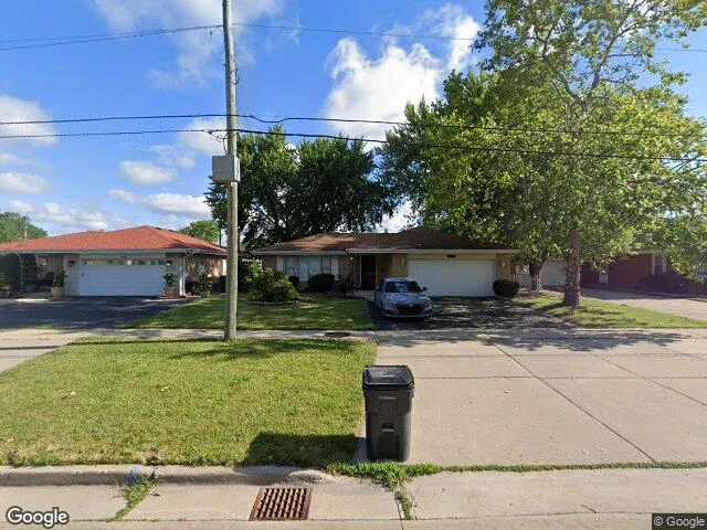 House image located at South Holland, IL 60473