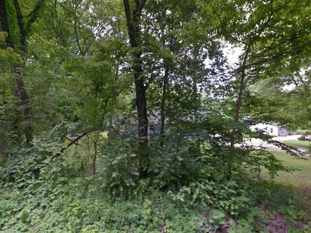 House image located at Alton, IL 62002