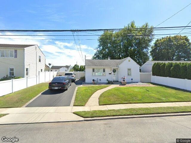 House image located at Lindenhurst, NY 11757