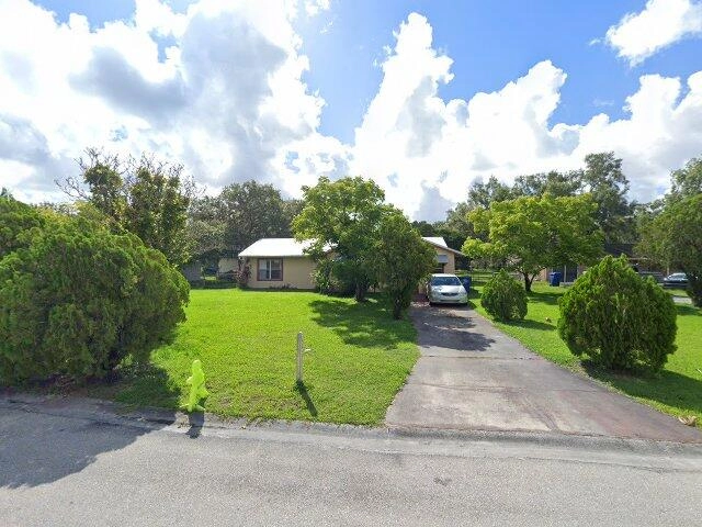House image located at Labelle, FL 33935